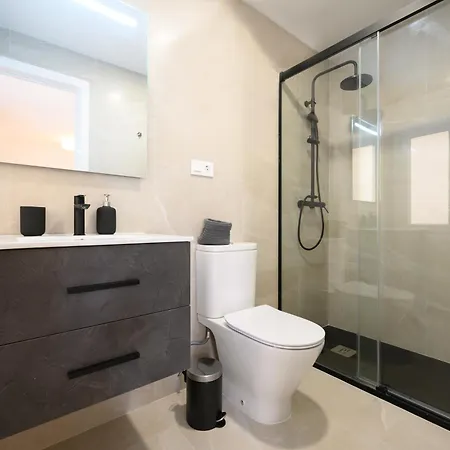 Daire Dreams By The Sea 2 Bedrooms & 2 Baths By 10tosea