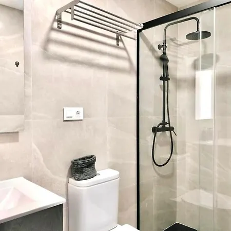 Dreams By The Sea 2 Bedrooms & 2 Baths By 10tosea شقة *